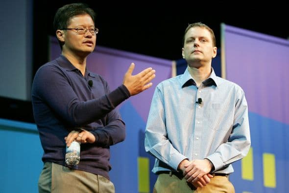 Yang fundó Yahoo! en 1995 junto a David Filo y fue presidente de la empresa desde junio de 2007 hasta enero de 2009, durante el intento frustrado de compra por parte de Microsoft por $47 mil millones, que fue rechazado por el ex ejecutivo.