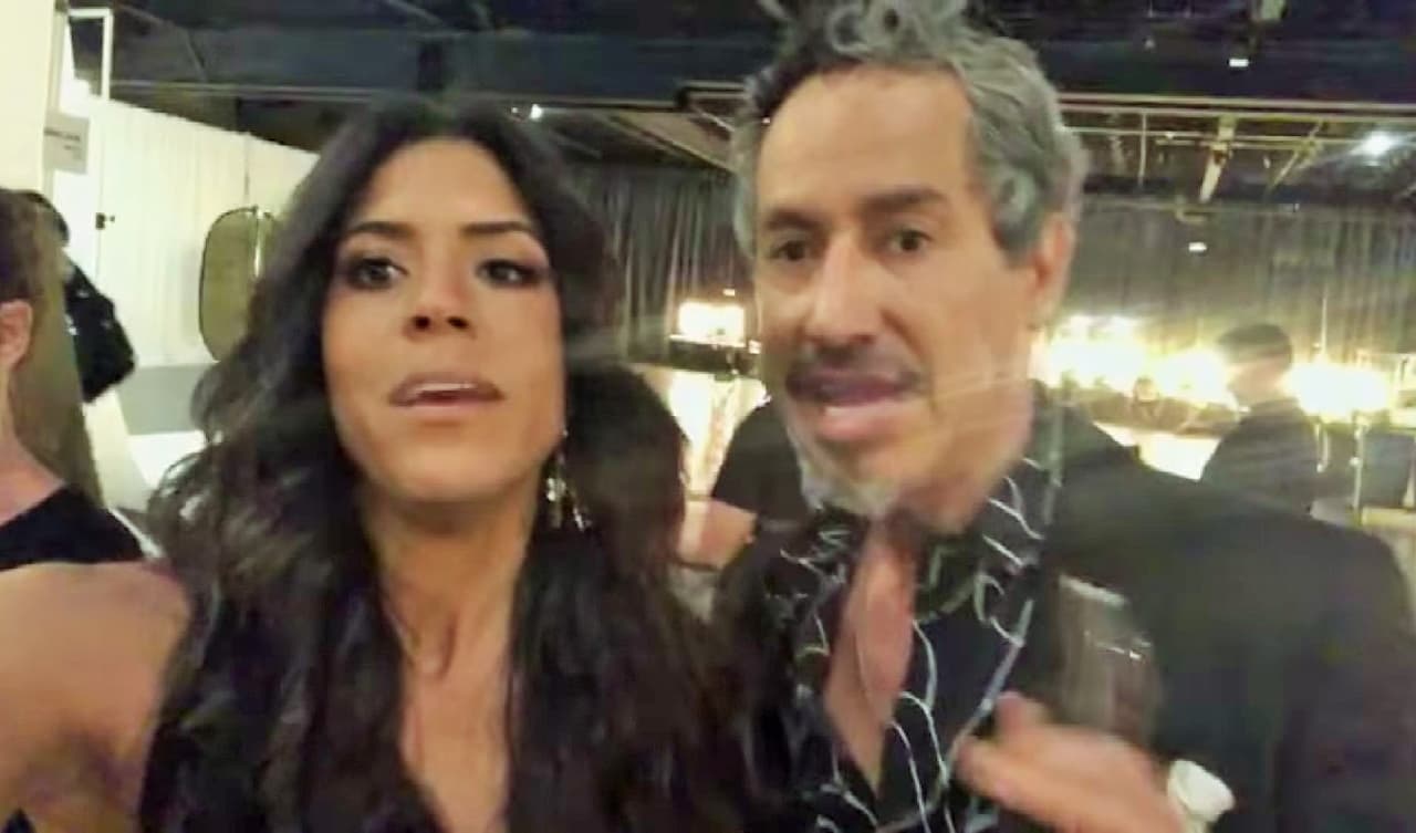 Apenas llegó a la sede del Miami Fashion Week se reunió con los profesionales de la moda para pedir tips para dominar la pasarela.