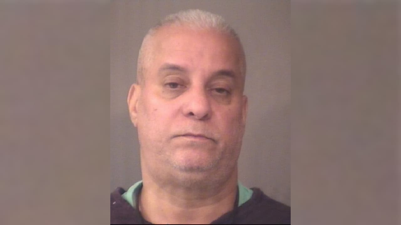 Victor Santos, conductor del tractocamión, falló la prueba de sobriedad y se negó a un examen químico.