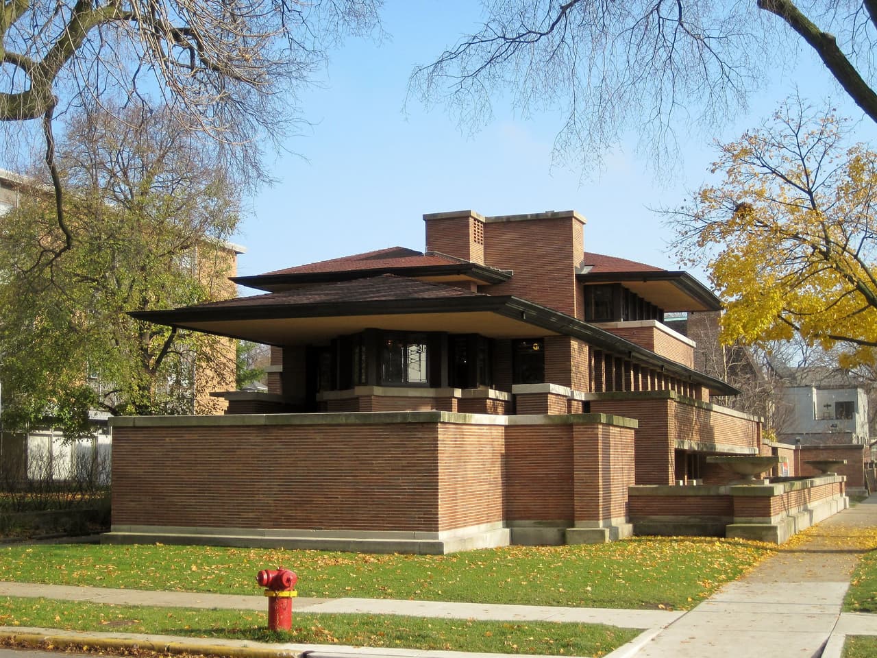 La Casa Robie ubicada en Chicago fue construida entre 1908 y 1910. Está ubicada entre la Calle Este 58 y la avenida Woodlawn en el barrio de Hyde Park.
