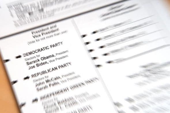 Cuando te llegue la papeleta, vota, fírmala, séllala y envíala por correo a más tardar el 22 de agosto de 2014. Por razones de seguridad, sólo entrega tu papeleta a un empleado del correo.