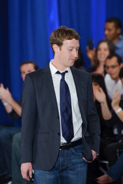 "Hacer que el mundo esté más conectado" sería la definición del sitio web que Zuckerberg utilizaría por primera vez en su página personal, con fecha del 4 de febrero de 2004.