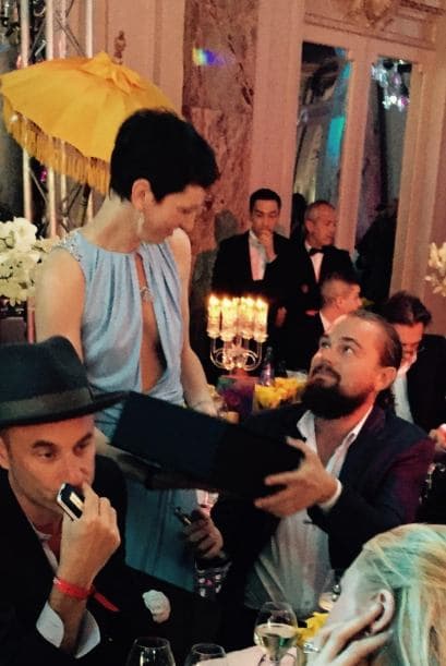 Otras de las celebridades que están en la Riviera Francesa y asistieron al evento fueron Paris Hilton, el actor Fary Dourdan y Yasiin Bey.