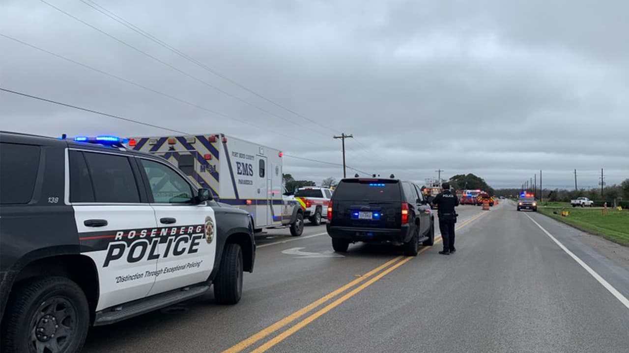 Muere un trabajador al colapsar una zanja al suroeste de Houston