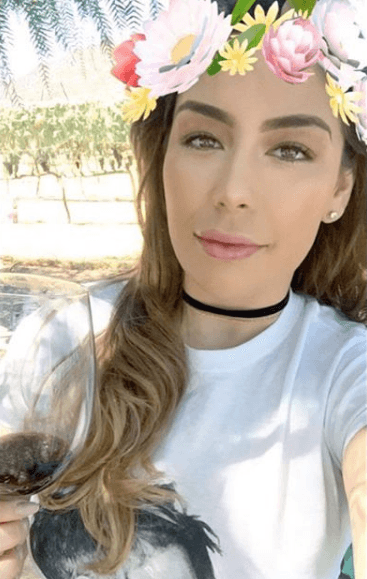 El soundtrack de la vida de esta guapa conductora es "La Barquita", de La Banda Sinaloense.