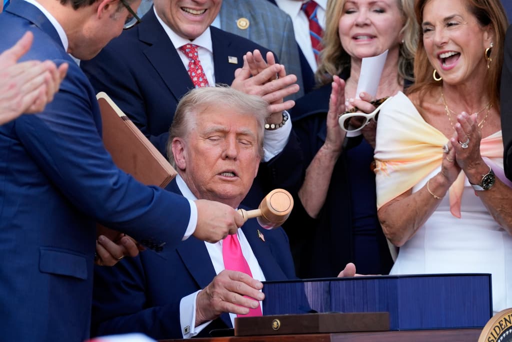 Tres casos que muestran cómo el Congreso ha cedido su poder ante Trump