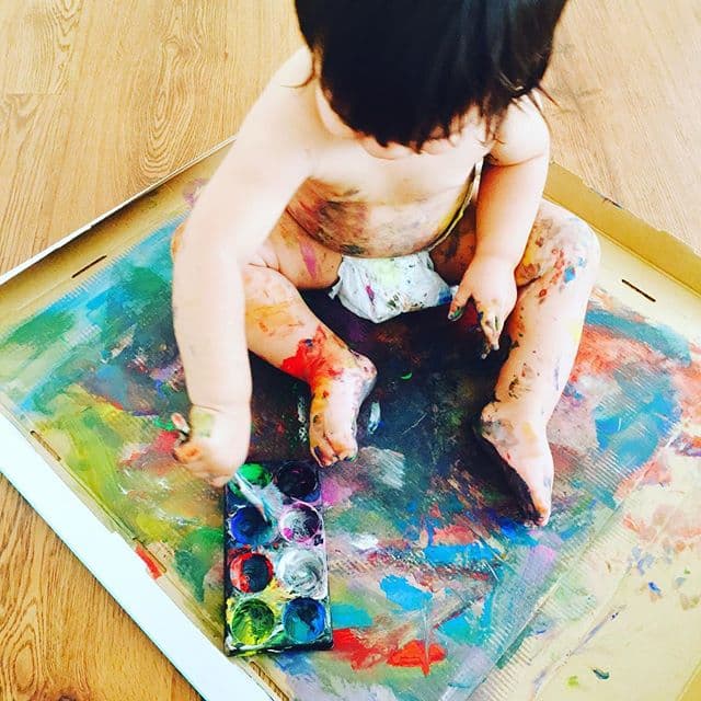 Ale y Aníbal le han dado la libertad a Matteo para jugar y disfrutar como el niño que es.