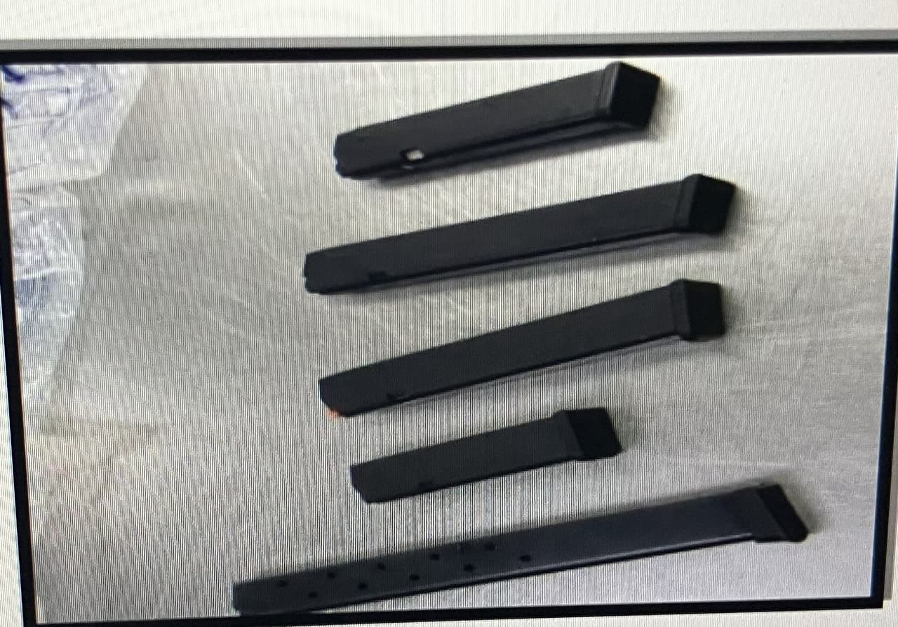 Oficiales de la Oficina de Aduanas y Protección Fronteriza de Estados Unidos (CBP) en el Área Portuaria de Houston/Galveston 
<b>han confiscado un gran número de armas de fuego que intentaban ser enviadas hacia el sur, principalmente a países con altos índices de violencia como Honduras.</b>