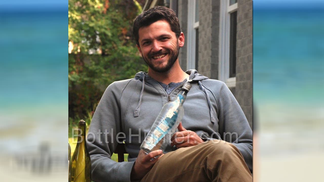 “Me gusta encontrar mensajes en las botellas por la mera emoción de hacerlo, pero he llegado a sentir casi una responsabilidad de seguir haciéndolo”.
