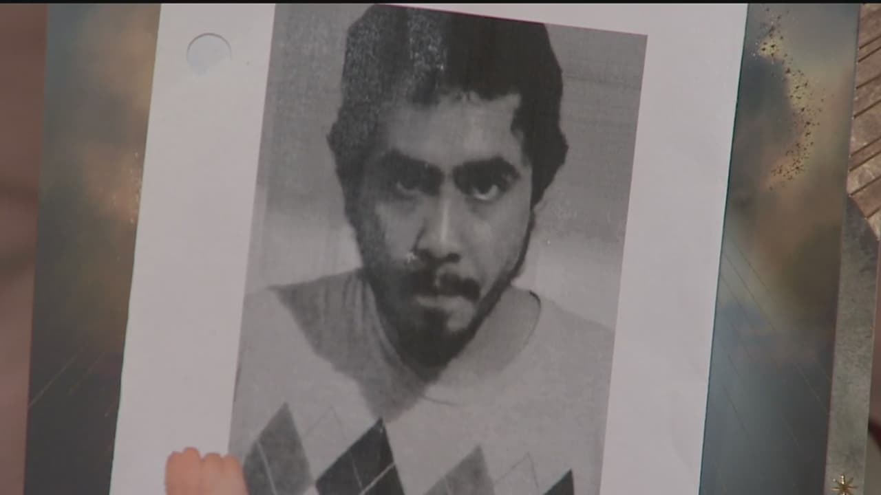 <a href="https://www.univision.com/local/chicago-wgbo/con-gran-preocupacion-buscan-a-este-joven-desaparecido-que-sufre-de-esquizofrenia-y-puede-tener-tendencias-suicidas">Christopher S. Guadarrama,</a> de 25 años sufría de esquizofrenia y llevaba desaparecido desde enero de 2019. Fue localizado sin vida en el mes de marzo, luego de meses de búsqueda. Su cuerpo fue hallado sin vida en el Lago Michigan.