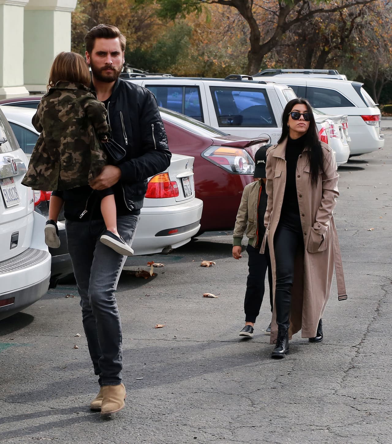 Y hasta parecían una familia feliz de nuevo.