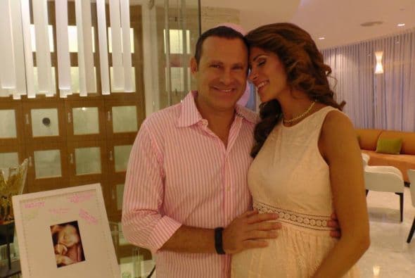 Aunque no lo habían pensando, Alan y Cristy tuvieron su Baby Shower acompañados de grandes amigos.