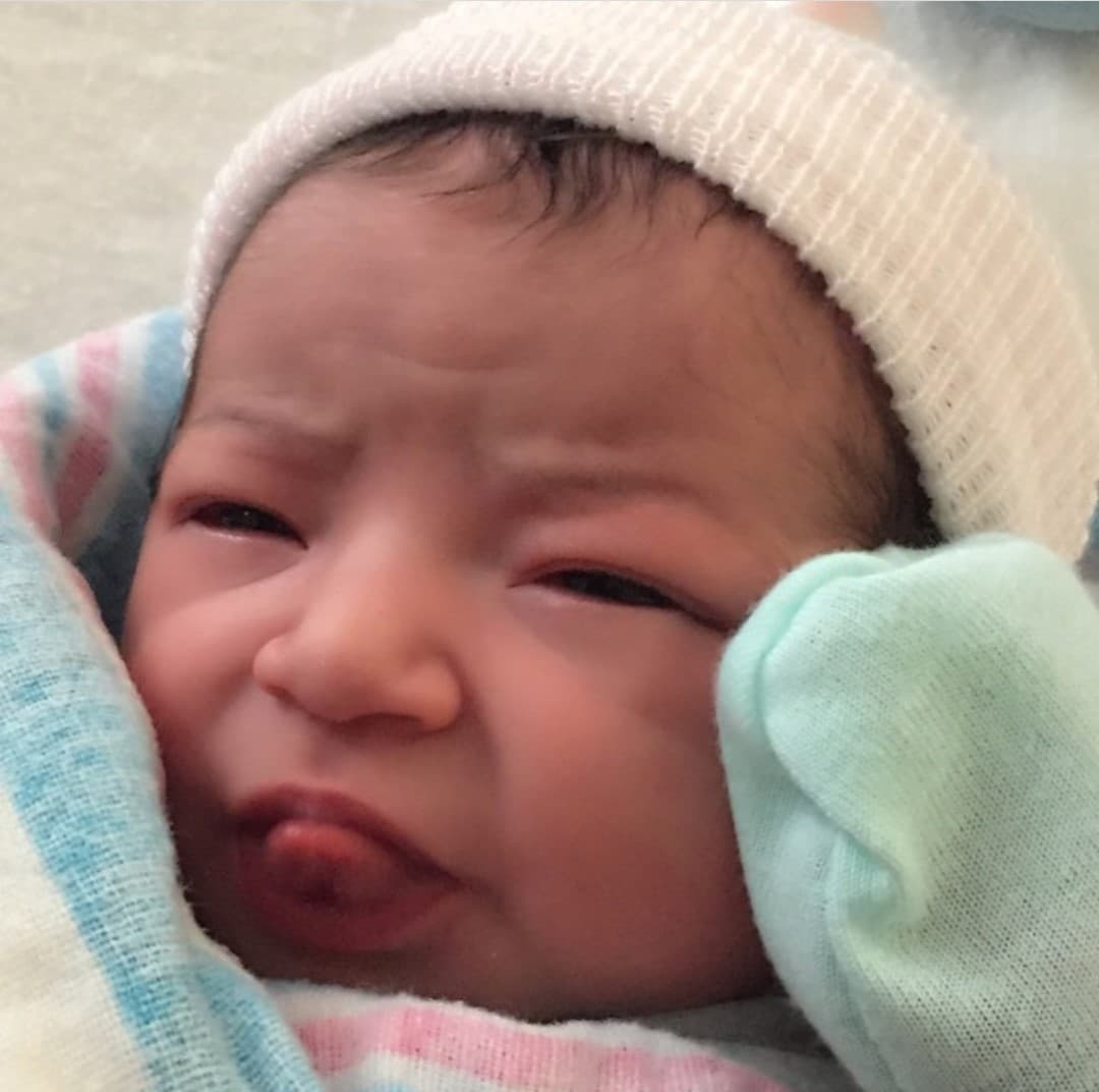 Su tierna mirada ha conquistado no solo a su familia, sino a todo el equipo de Despierta América. Cada vez que la pequeña llega al set llena a todos de sorpresas y felicidad.