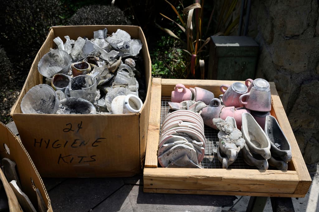 <b>El dolor personal de los miembros de la iglesia</b>: Christine Odionu comparte su profundo dolor tras perder su hogar, pero encuentra consuelo en la promesa de resurrección que representa la Pascua.