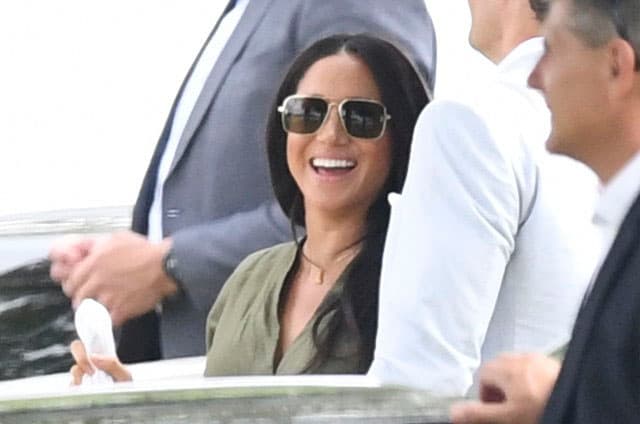 Si reacciona como en situaciones anteriores, lo más probable es que Meghan Markle ignore la petición de
<b><a href="https://www.univision.com/famosos/meghan-markle-amenaza-con-demandar-al-diario-que-publico-la-carta-que-le-escribio-a-su-padre-fotos">su papá, quien la ha traicionado en más de una ocasión</a></b>.