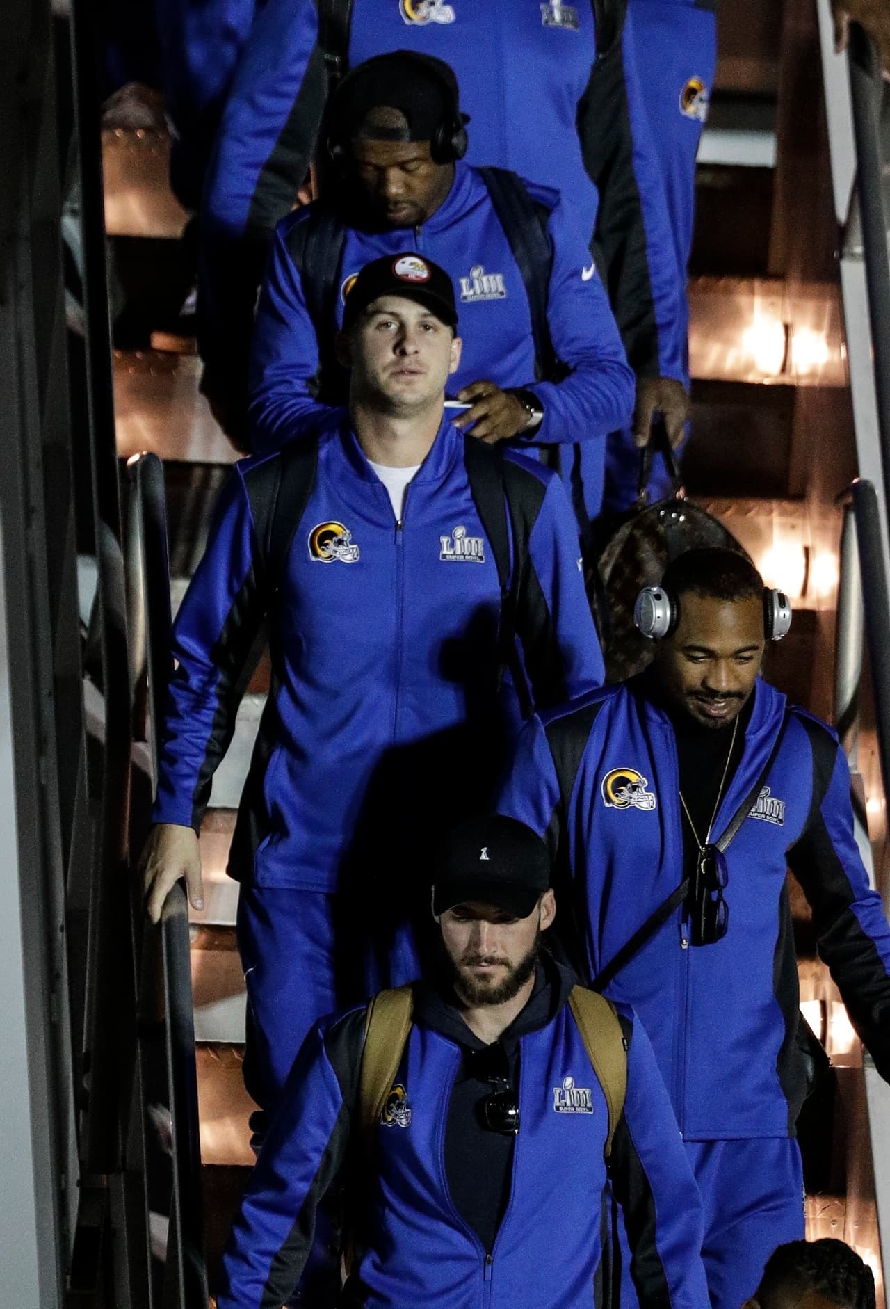 Imágenes del arribo de jugadores de los Rams y los Patriots al Aeorpuerto de Atlanta previo al Super Bowl LIII.