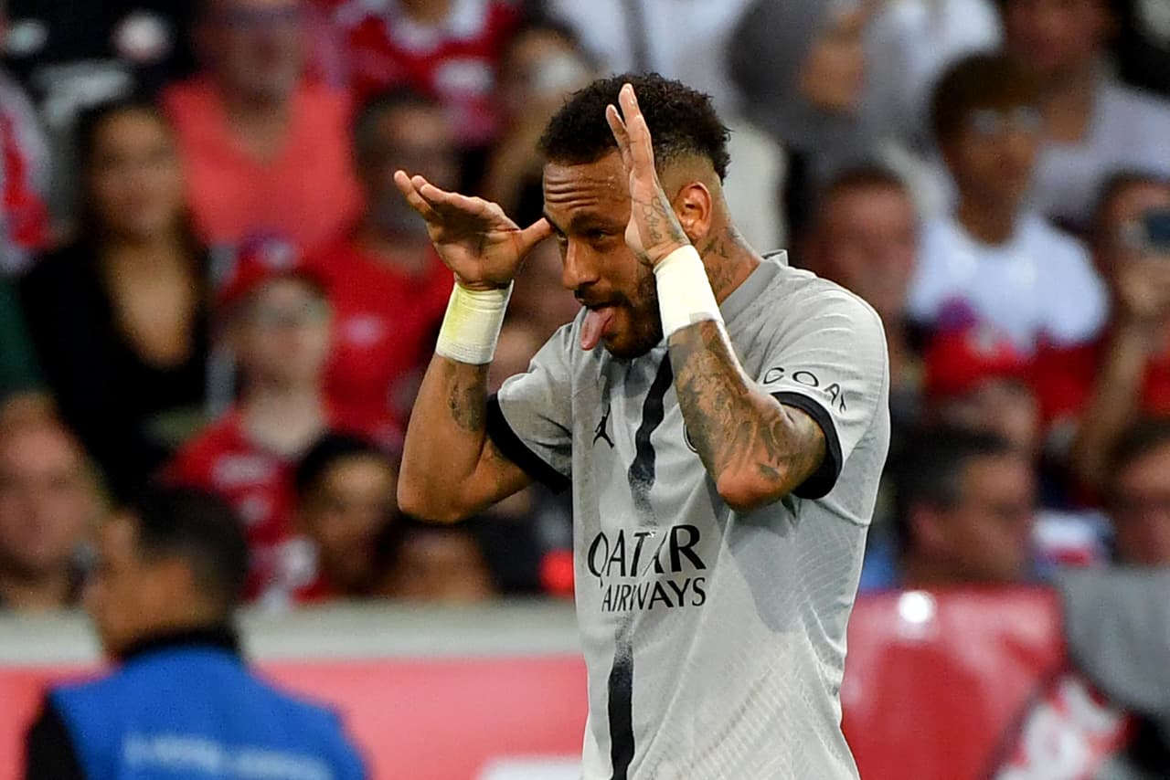 París Saint Germain se dio un festín de goles como vistante ante Lille y se afianzó como líder de la Ligue 1.