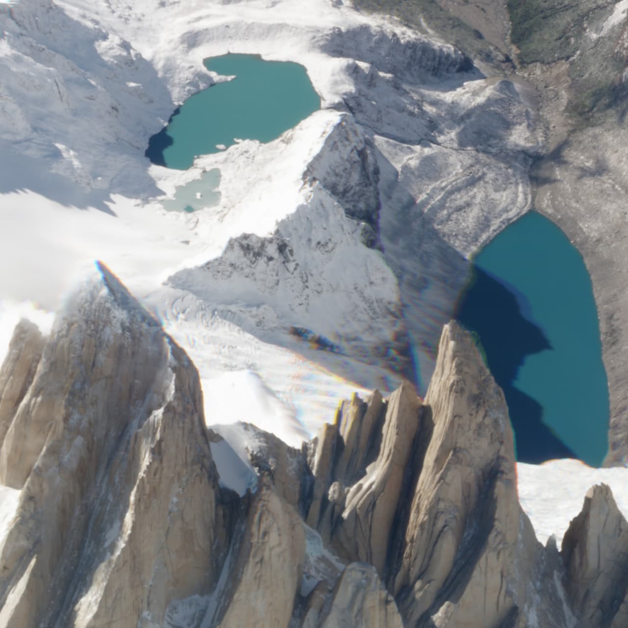En el detalle de la imagen se nota como los picos de las montañas se elevan a su altura imponente, los valles muestran su profundidad y el fondo se aleja en la distancia. Es como ver por la ventana de un avión, pero desde el espacio. La fotografía fue tomada el 19 de marzo de 2018.