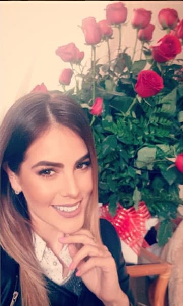 "Detalles que Alegran la Vida😍 ¡Gracias! ❤❤", es el texto que acompaña la fotografía que
<b>Jackie</b> publicó.