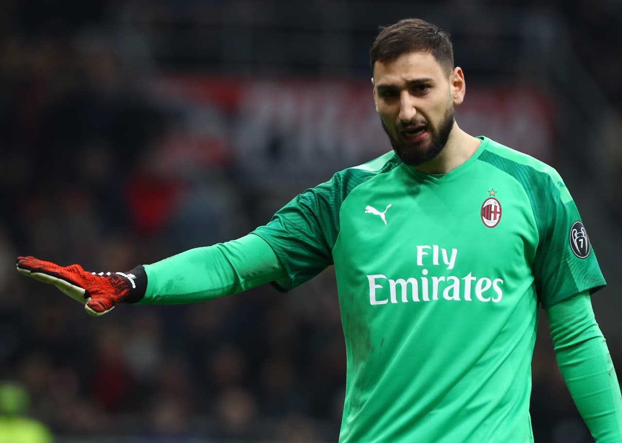 <b>Gianluigi Donnarumma (Portero):</b> 'Ruma', como es conocido este joven arquero italiano, se ganó la titularidad bajo los tres palos del AC Milan desde los 16 años. El próximo 25 de febrero estará cumpliendo 21 años y ya es el portero indiscutible de la Selección de Italia
