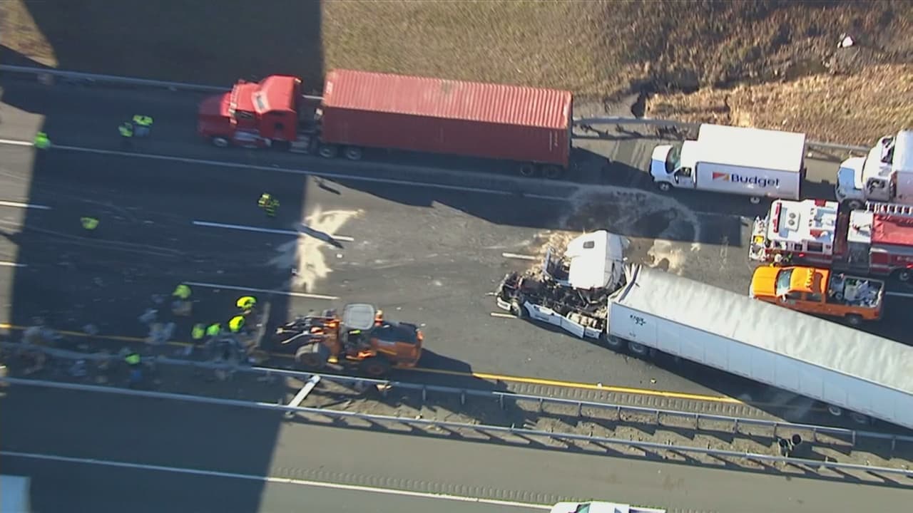 Accidente que involucra a cuatro camiones en el NJ Turnpike provoca demoras en el tráfico
