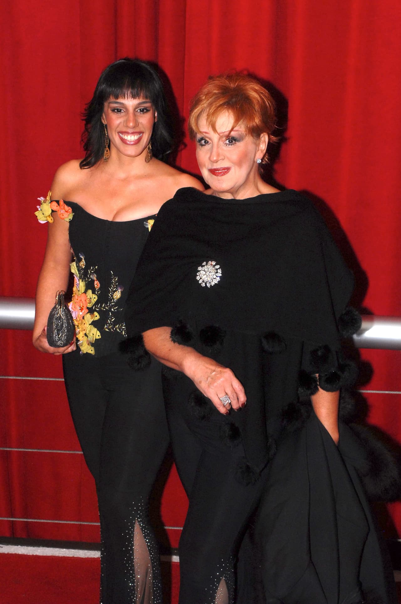 “El día que llegó Manolo Noreña con una auditoria y con la auditora que entregó una auditoria, José estaba en la sala de la casa y le dice, ‘¿hay dinero o no hay dinero?’, entonces la señora Susy Tinajero le dice, ‘no señor, mire, las cuentas están aquí’. No es que no hubiera dinero, pero no había 5 millones en el banco porque Pepe ya tenía un ratito mal”, explicó.
<br>