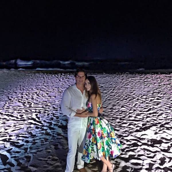 Juntos han vivido un noviazgo de ensueño, recordemos su historia de amor.