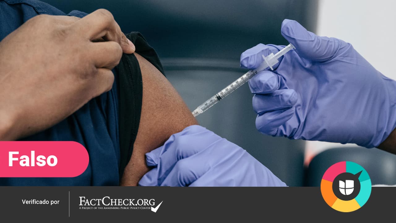 Es falso que la mitad de los empleados federales de salud rechacen la vacunación contra el covid-19