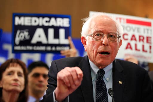 Estudio dice que propuesta de Sanders de un 'Medicare for All' salvará miles de vidas y ahorrará millones