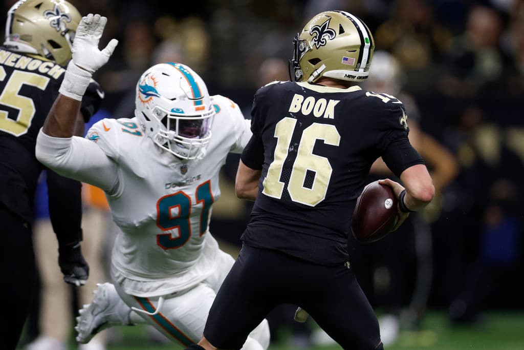 Los Dolphins soprenden en Nuevo Orleans y vencen fácilmente a los Saints 20-3 en el Mercedes-Benz Superdome.