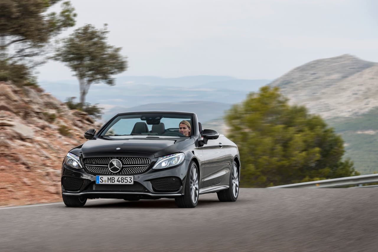 El Mercedes-AMG C43 Cabriolet es un convertible compacto tan poderoso como hermoso