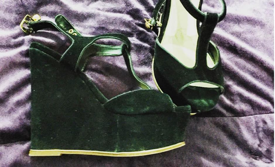 Las 'aventuras' de este par de zapatos.