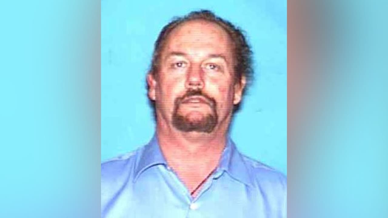 Robert Scott Wozencraft enfrenta orden por presuntamente provocar accidente mortal y con lesión.