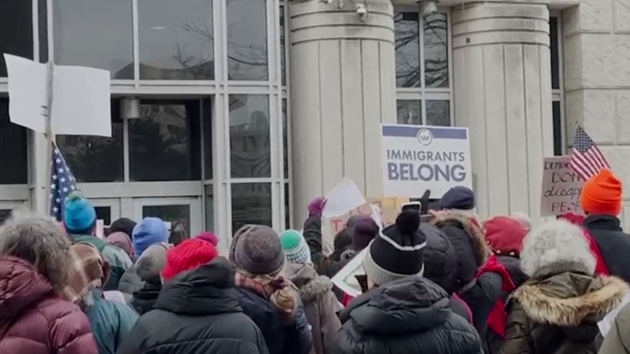 Realizan protesta ‘ICE Out’ en Filadelfia en el Día de los Presidentes; piden vivir sin miedo