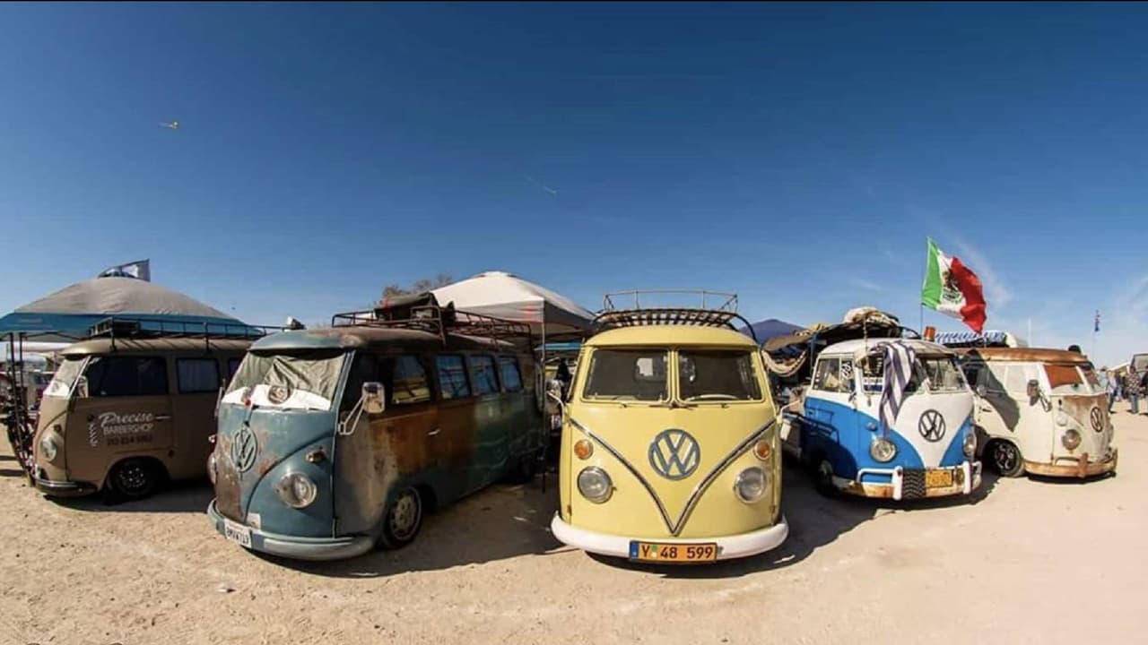 <b>27th Annual Buses by the Bridge</b>
<br>11 de enero de 2024, 10:00 am - 10:00 pm
<br>Lake Havasu State Park, 171 London Bridge Rd. Lake Havasu City
<br>Admisión General: $5.