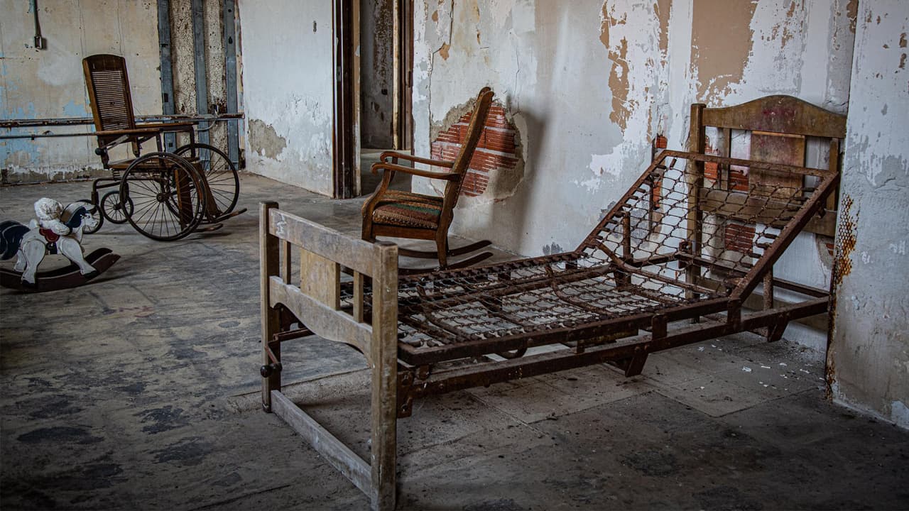 En todos estos años, se sabe de más de 
<b>100 muertes ocurridas en este lugar</b>. Algunos de los cuerpos fueron 
<b>sepultados cerca de 1870 </b>en un cementerio en 
<b>la parte norte de la finca. </b>