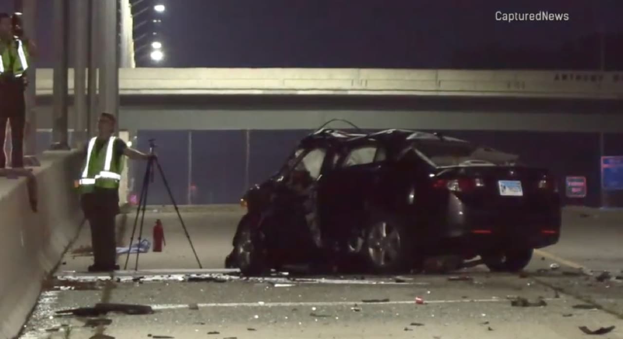 En el lugar se recuperaron los cuerpos de 5 niños y dos mujeres. Los 5 menores de edad y una de las mujeres viajaban en la misma camioneta, mientras que la séptima víctima mortal, iba en el auto que al parecer iba manejado en sentido contrario. El único sobreviviente fue un hombre a quien trasladaron gravemente herido a un hospital cercano.