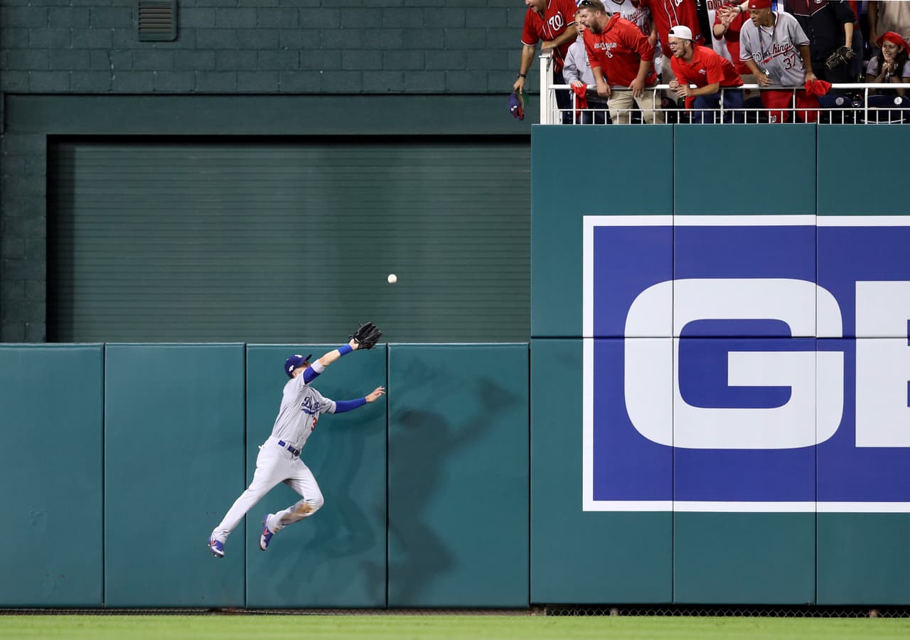 En el cuarto juego Los Angeles Dodgers fueron superados 6-1 por los Washington Nationals.