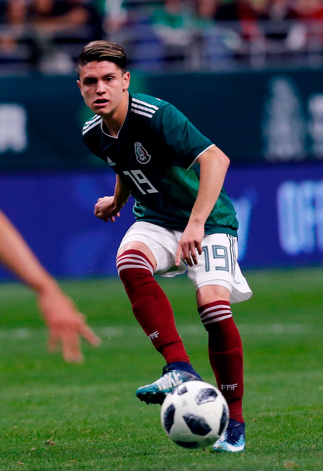 Jonathan González (Monterrey) - Mediocampista