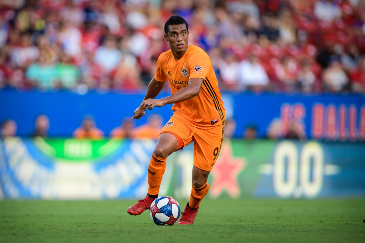 Houston Dynamo aceptaría oferta europea por Mauro Manotas que superaría la de Cruz Azul