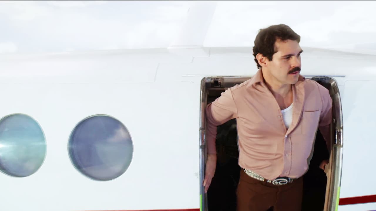 Después de ser capturado, Guzmán Loera recordó sus sueños de poder al lado de 'El Rayo' y 
<b><a href="http://www.univision.com/series/el-chapo/juan-carlos-olivas-es-el-guero-en-el-chapo">'El Güero' Palma</a></b>.