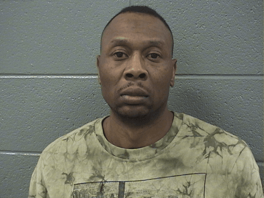 Un hombre jugaba dominó con su novia y repentinamente le disparó 11 veces en el estómago