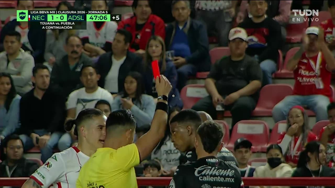 ¡A las regaderas! Robson ve la doble amarilla antes del descanso