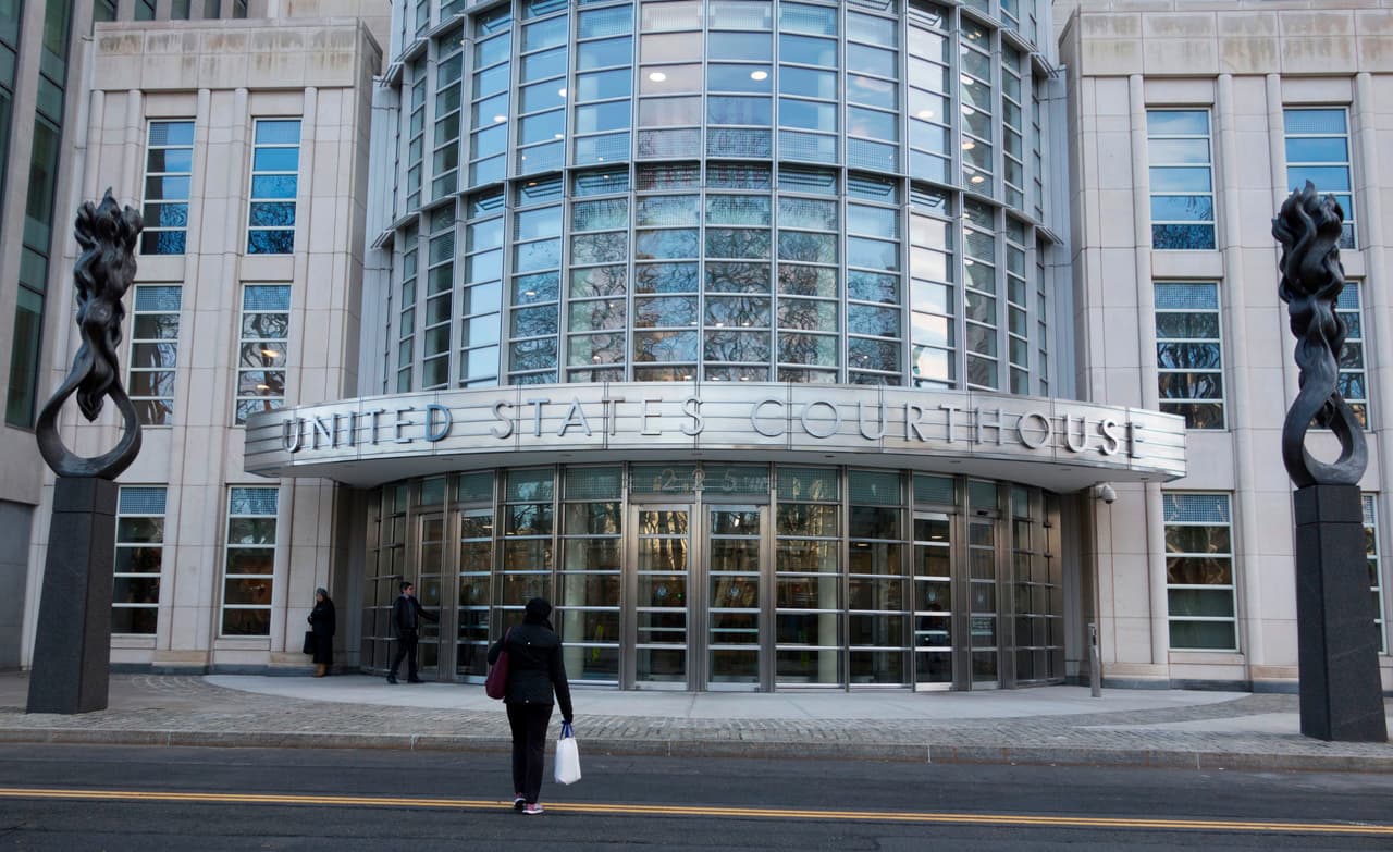 La justicia estadounidense presentó un caso donde acusaban de soborno, fraude y lavado de dinero a los directivos en temas de derechos mediáticos en torneos de Estados Unidos y América del Sur.