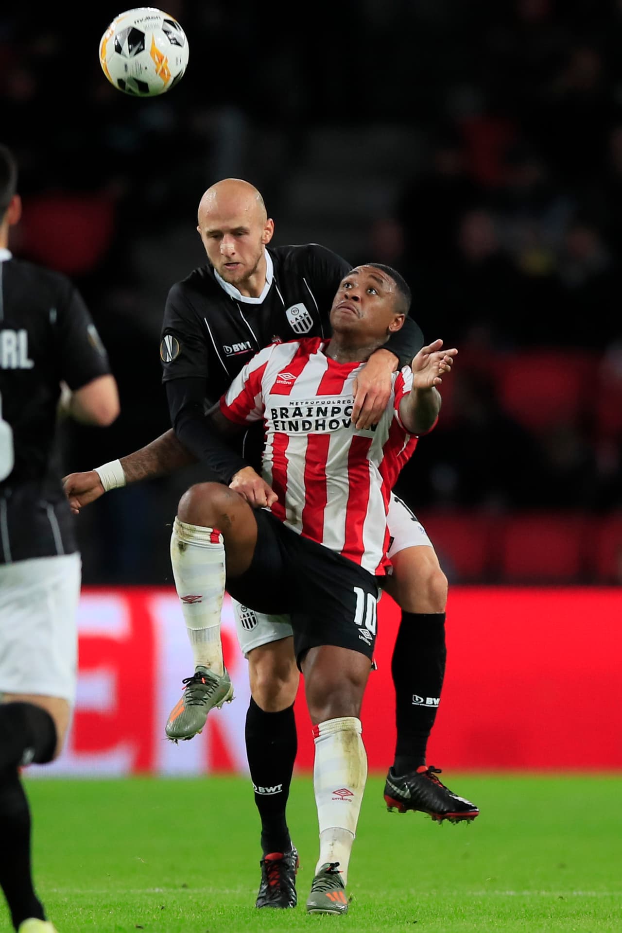 PSV no logra doblegar a un débil LASK y se llevan un punto en el Philips Stadion.