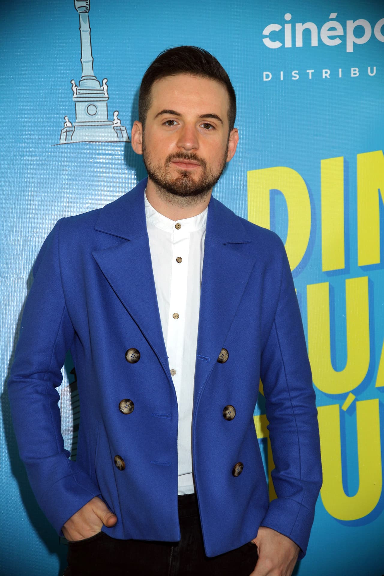 <b>Jesús Zavala</b>, actor que alcanzó reconocimiento tras participar en la serie 'Club de Cuervos', actuó el año pasado en 'Búnker', una historia de humor ácido en la que comparte créditos con Bruno Bichir y Miguel Rodarte.
<br>