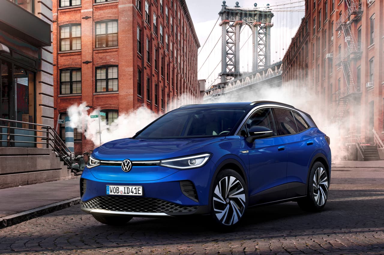 Este modelo entra en el segmento de las SUVs compactas. Mide 180.5 pulgadas de largo, 64.4 pulgadas de alto y 72.9 pulgadas de ancho. La distancia entre sus ejes es de 108.9 pulgadas.