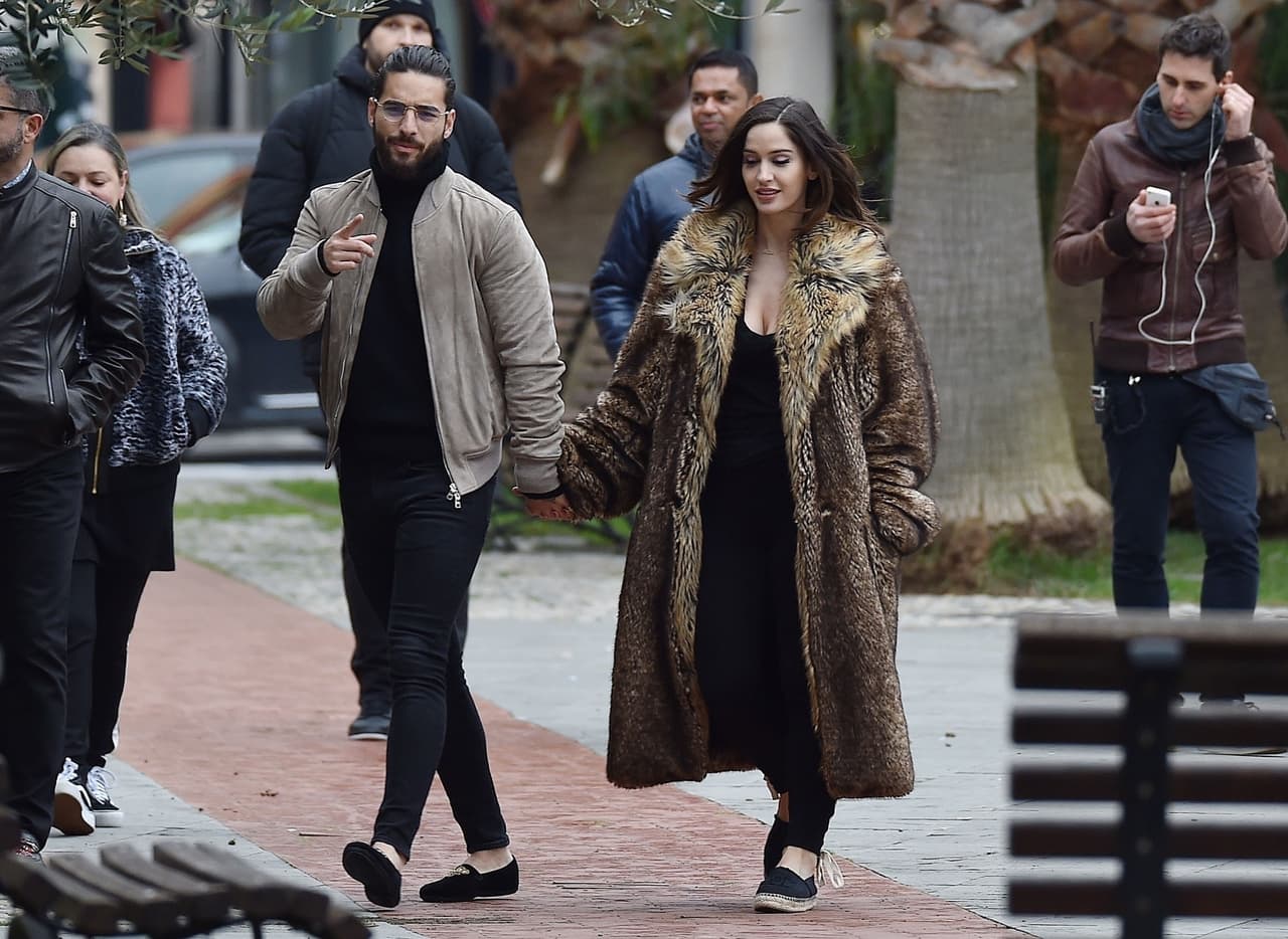 El artista de 23 años está consciente de la presencia de los paparazzi, por lo que ya no parece importarle que se publiquen evidencias de su relación.