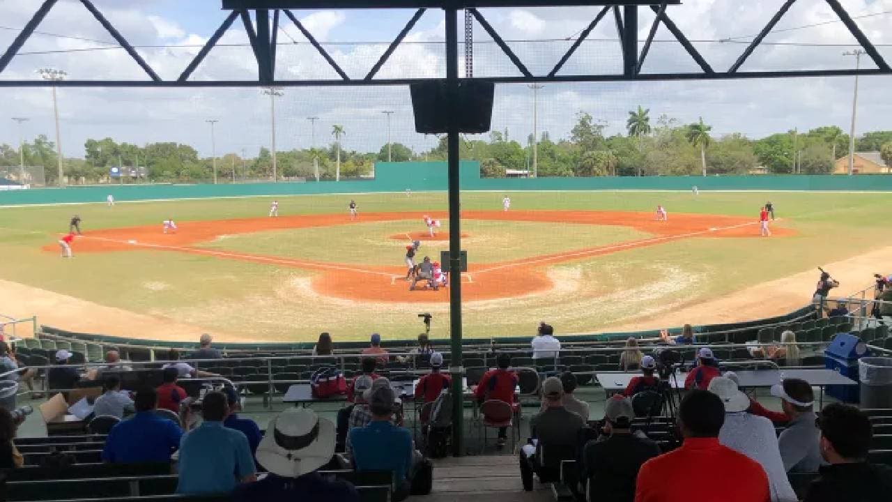 Coronavirus mantiene a equipo coreano de beisbol en Florida