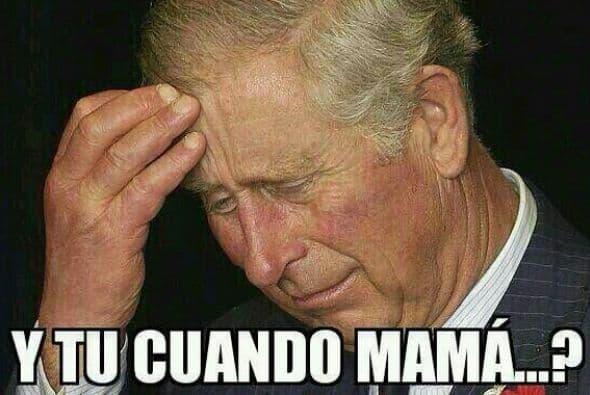 Y no solo se han acordado de la Casa Real española. El príncipe Carlos de Inglaterra también protagoniza muchos de los 'memes', en los que se pregunta cuándo va a abdicar su madre, la reina Isabel II. (Imagen tomada de las redes sociales)